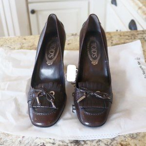 Tod's Leather Tassel Accents Pumps size 37.5